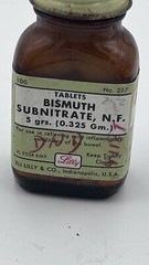 Vintage 1940’s Eli Lilly BISMUTH SUBNITRATE Medicine Bottle for display