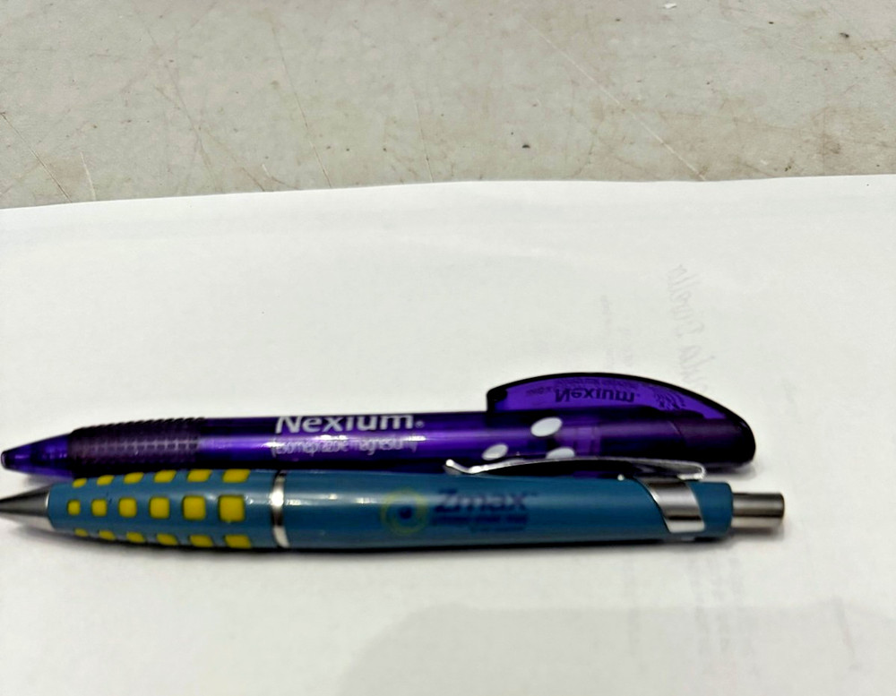 ZMAX + Nexium Pharmaceutical Pens Ball Clicker Lot of 2