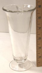 VINTAGE GLASCO CLEAR GLASS ETCHED FOOTED MEASURING POURING BEAKER APOTHECARY LAB