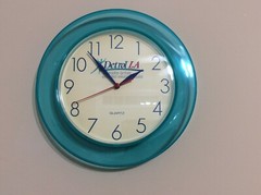 Detrol LA Pharmaceutical Drug Rep Promo Collectable Wall Clock Multicolor Round