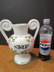 RARE WESTERN GERMANY AH HANDGEMALT „SIRUP“ WHITE WITH FLOWERS CERAMI (EZS001268)