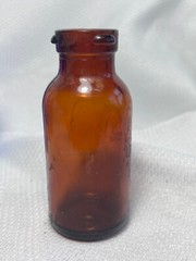 Vtg Lot Of 4 Cobalt Blue & Brown Drug Store Pharmaceutical Bottles Bromo Seltzer