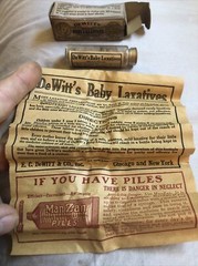 DEWITT’S BABY LAXATIVES LABELED PILL VIAL & ORIGINAL BOX W/ CIRCULAR, Unopened.