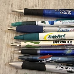 Lot of 8 Pharmaceutical Drug Rep Pens – Mixed Brands -Most Don’t Work- No Dupes