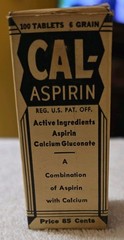 CAL ASPIRIN VINTAGE FULL TUBE IN ORIGINAL BOX, STERLING PRODUCTS, WHEELING