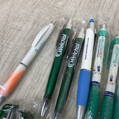 Lot of 52 Metal and Plastic Pharmaceutical Drug Rep Pens Medical Collectibles