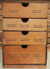 vintage sore feet medical store display JOHNSON & JOHNSON ca.1949 CORN & BUNION