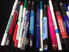 (40) Vintage Random Advertising Pens Healthcare Hospitals Plastic & Metal Lot 77