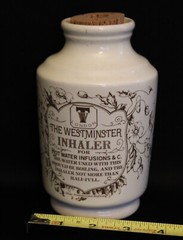 VINTAGE PHARMACEUTICAL ELI LILLY WESTMINSTER INHALER w/THE STORY OF INHALERS