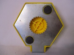 Clinoril (Sulindac MSD) Yellow Magnetic Pill Bottle Opener Pharmaceutical Rep