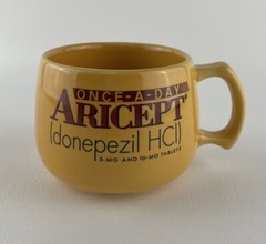 Aricept Coffee Soup Cup Mug Yellow Drug Rep Pharmaceutical Collectible 12 ounce