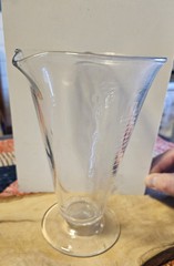 Vintage Footed 8 OZ Glass Apothecary Measuring Beaker With Spout