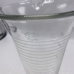 Barware Chemist Apothecary Fluted Glass Beaker Graduated 500cc 16 oz.Pour Spout