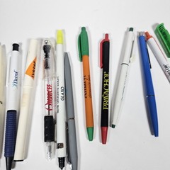 Lot of 13 Plastic Pharmaceutical Drug Rep Pens Medical Collectibles