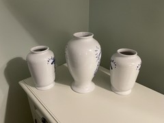 3 VINTAGE LILLY DRUG BLUE WHITE CERAMIC PHARMACY APOTHECARY JAR VASES