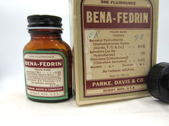 BW – 1940’s Parke, Davis & CO Bena-Fedrin Detroit Mich 2 3/4 “ Medicine bottle