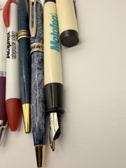 Pharmaceutical Drug Rep Pens Lot Of 10 big pharma *needs ink refills* read*