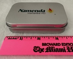 VTG NAMENDA USB FLASH DRIVE + LANYARD SET in METAL TIN PHARMA REP LOGO NEW