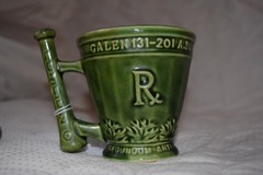 Vtg McCoy Art Pottery Galen Pharmacy Mortar & Pestle 4″ Mug Schering GREEN 51170