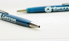Drug Rep Pens 3 ( Lipitor ) Translucent Blues Metal and Plastic New